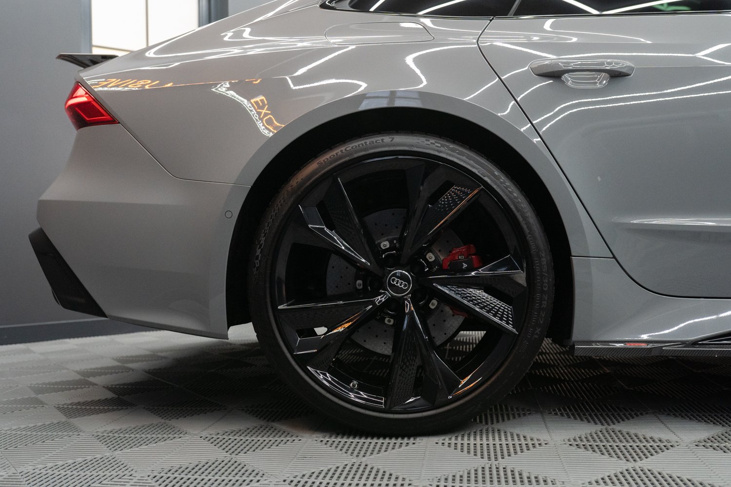 Audi-RS7-52.jpg