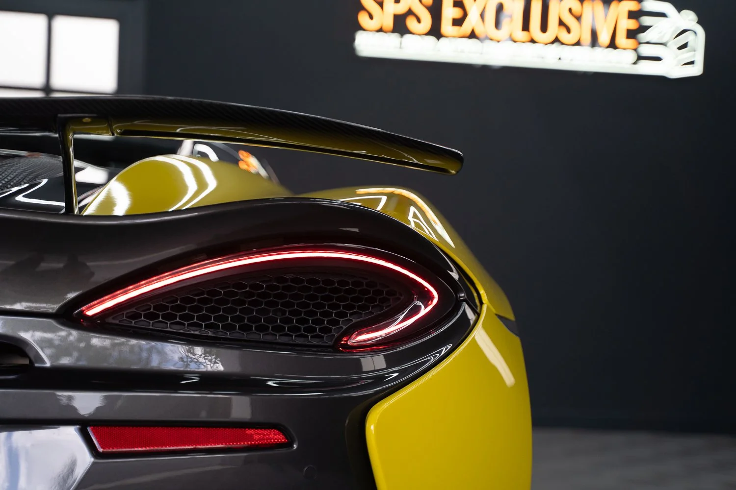 Mclaren-570S-90.jpg