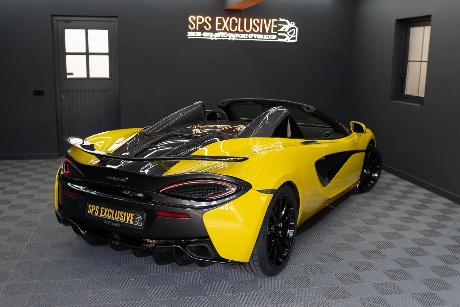Mclaren-570S-56.jpg