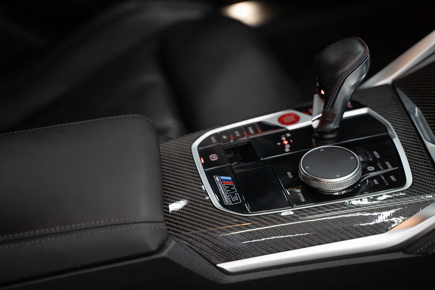 BMW-M3-Black-Carbon_hood-123.jpg