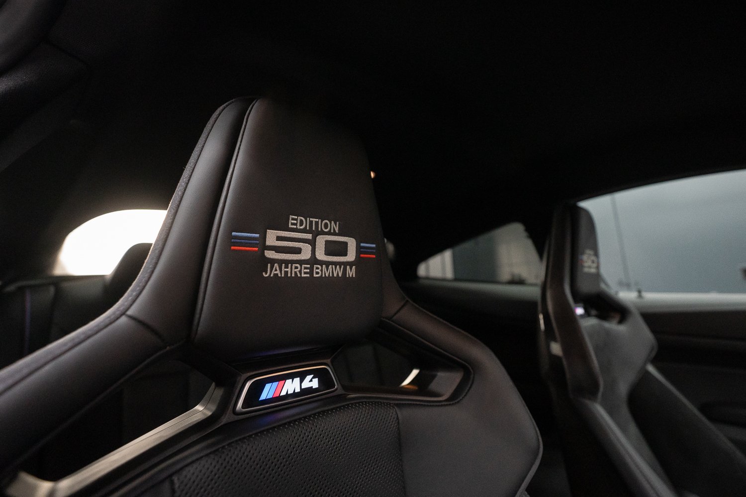 BMW-M4-Comp-50jahre-edition-86.jpg