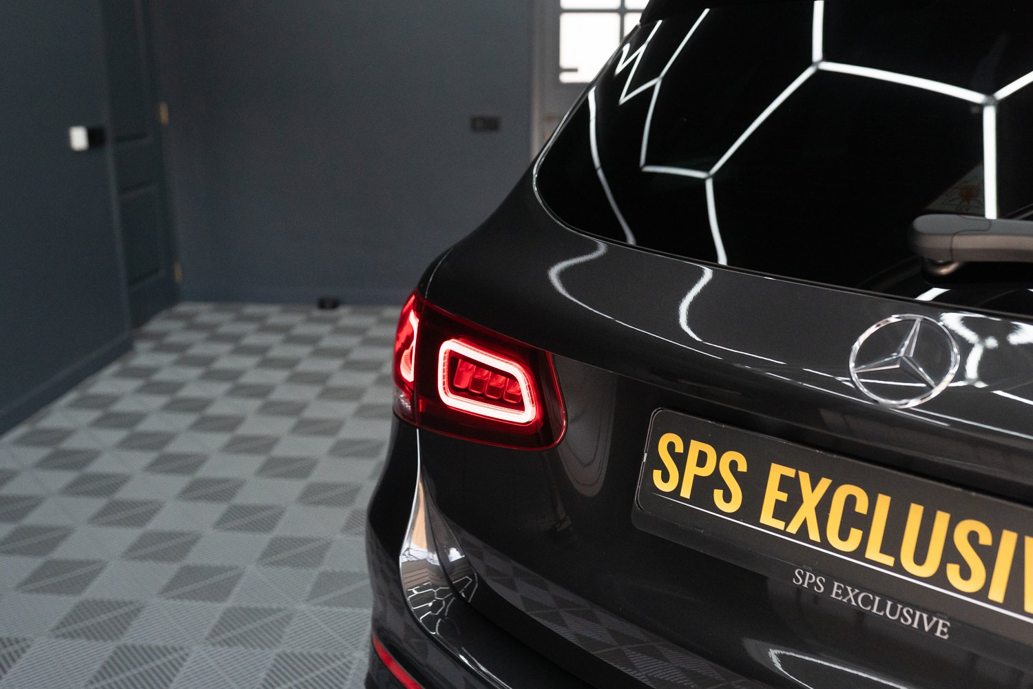 Mercedes-GLC-grijs-48.jpg
