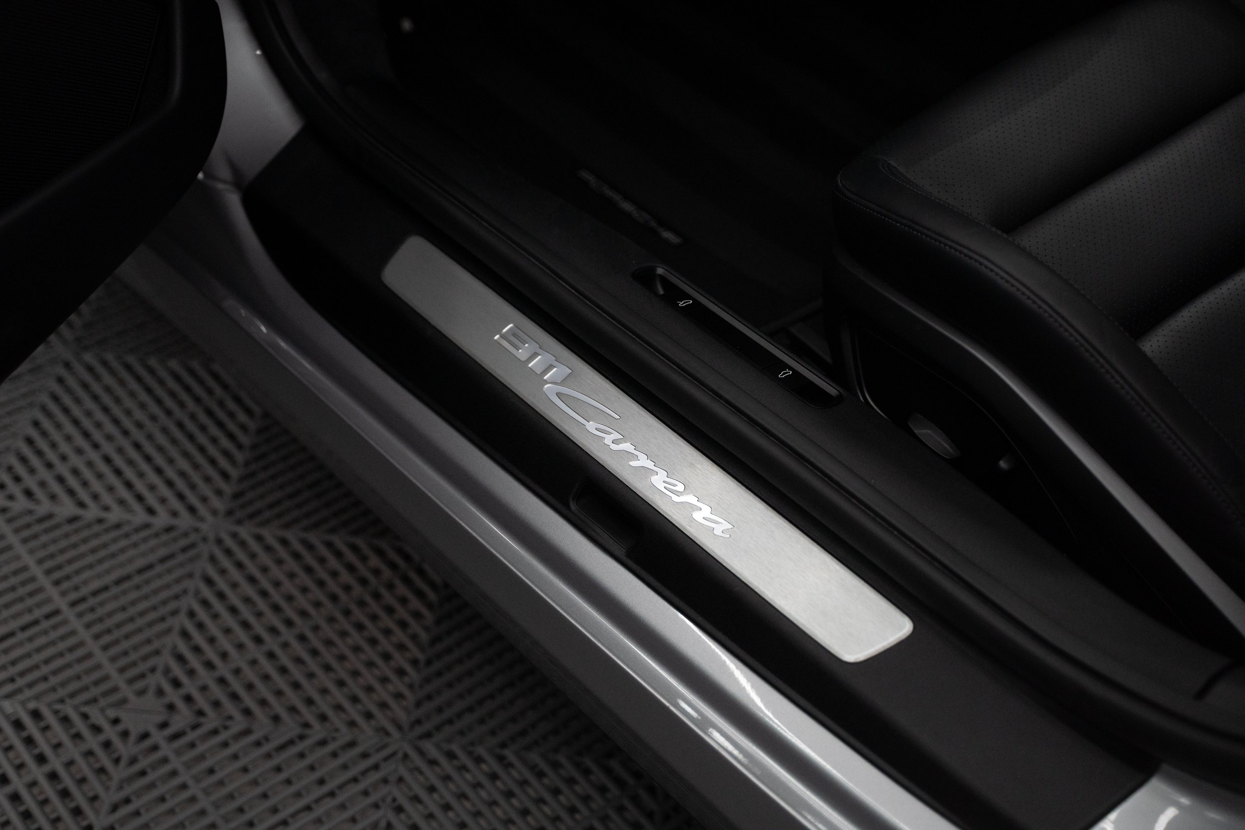 Porsche Carrera 911-53.jpg