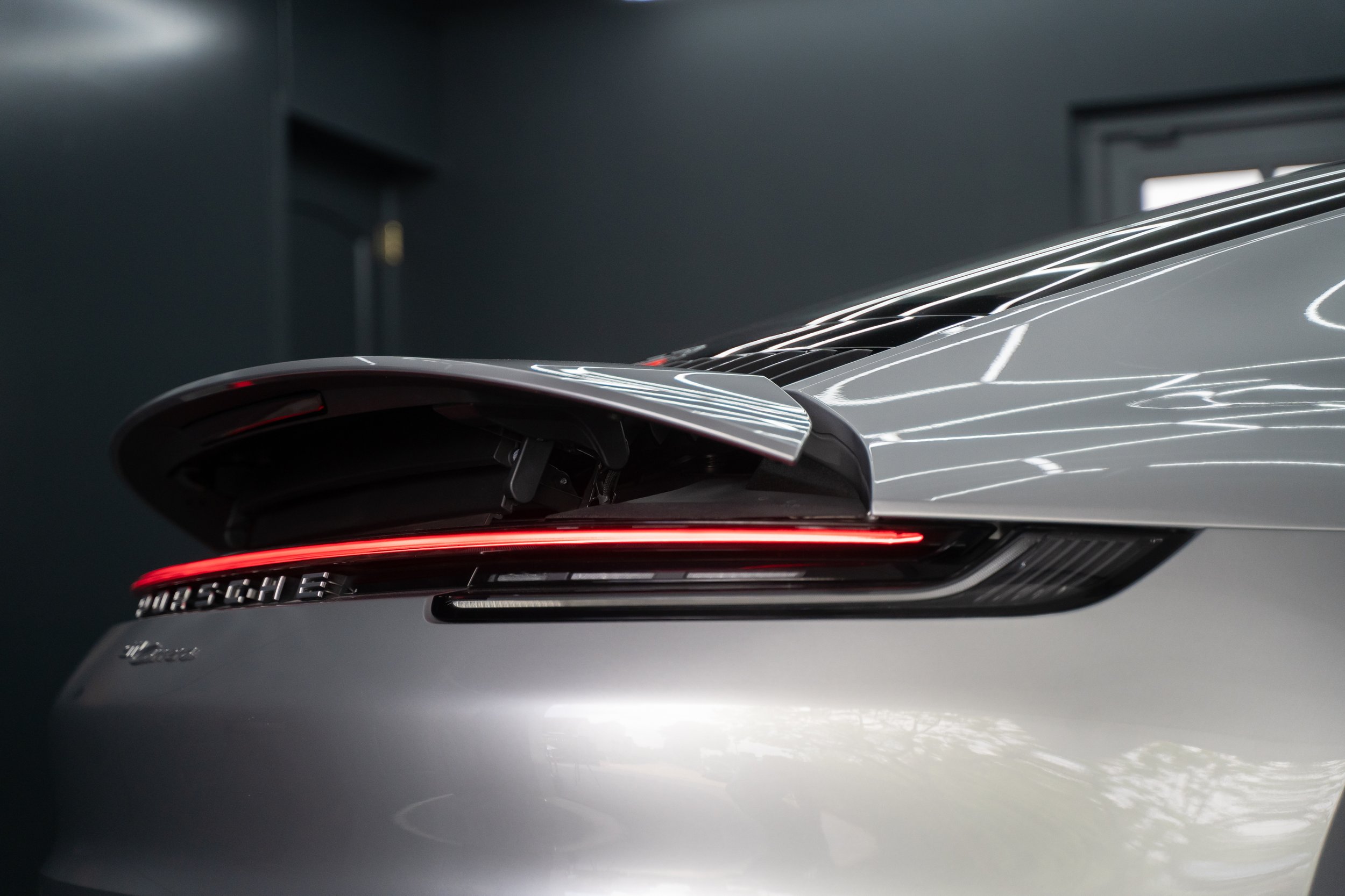 Porsche Carrera 911-39.jpg