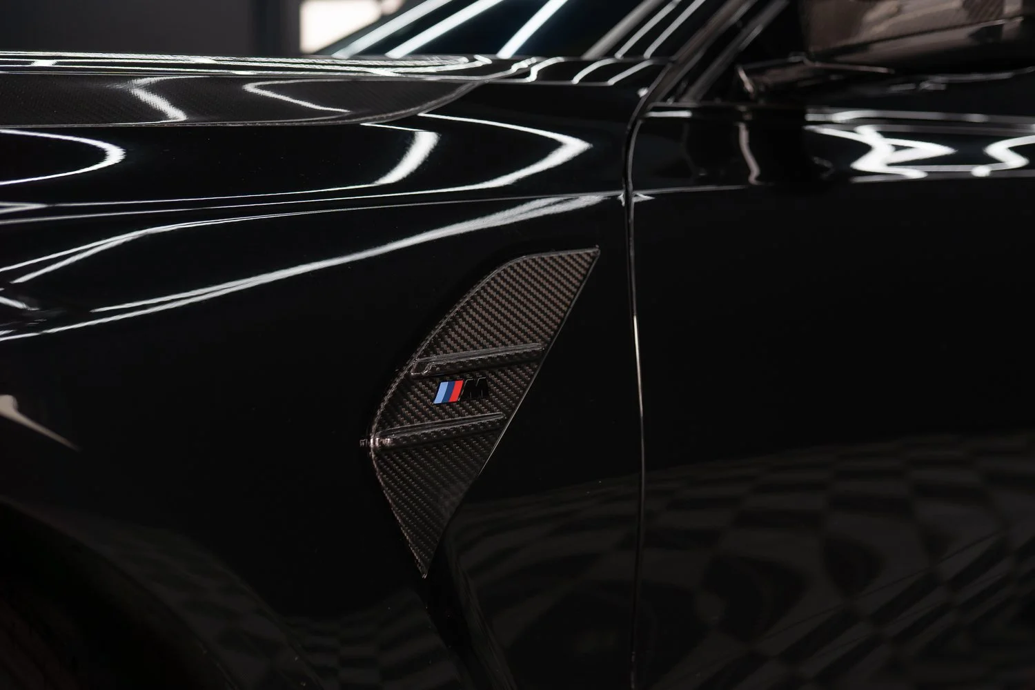 BMW-M3-Black-Carbon_hood-7.jpg