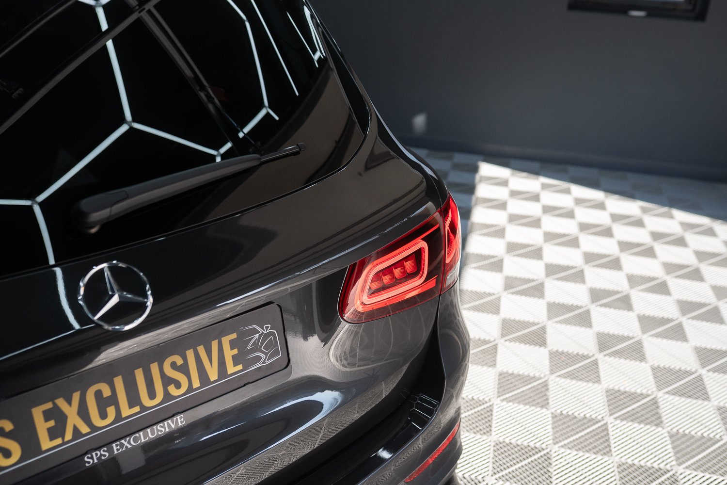 Mercedes-GLC-grijs-52.jpg