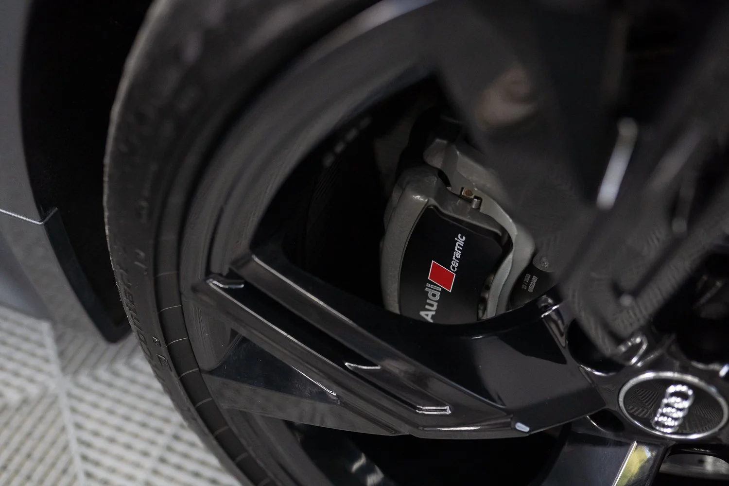 RS6-Grey-8.jpg