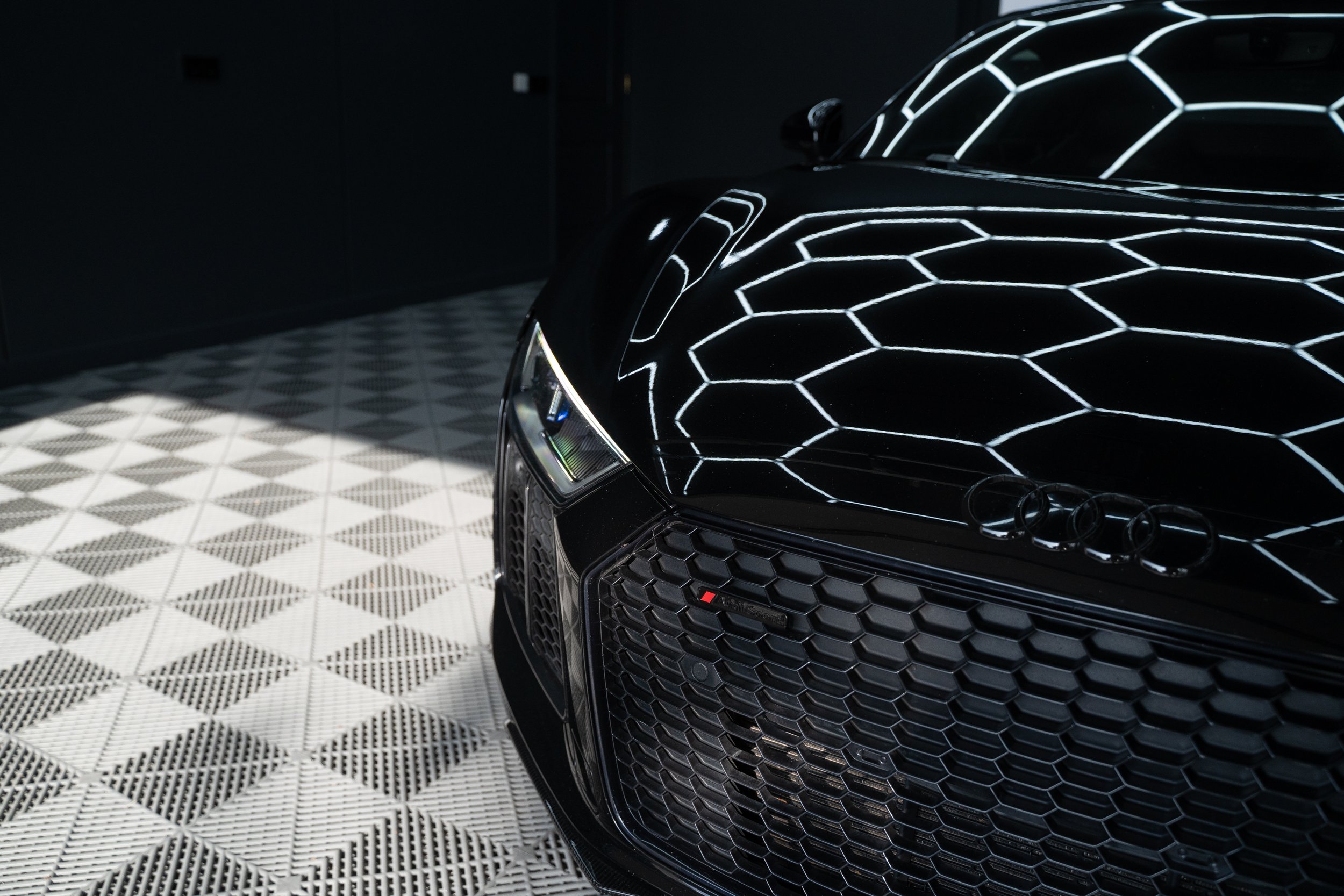 Audi-R8-V10-plus-18.jpg