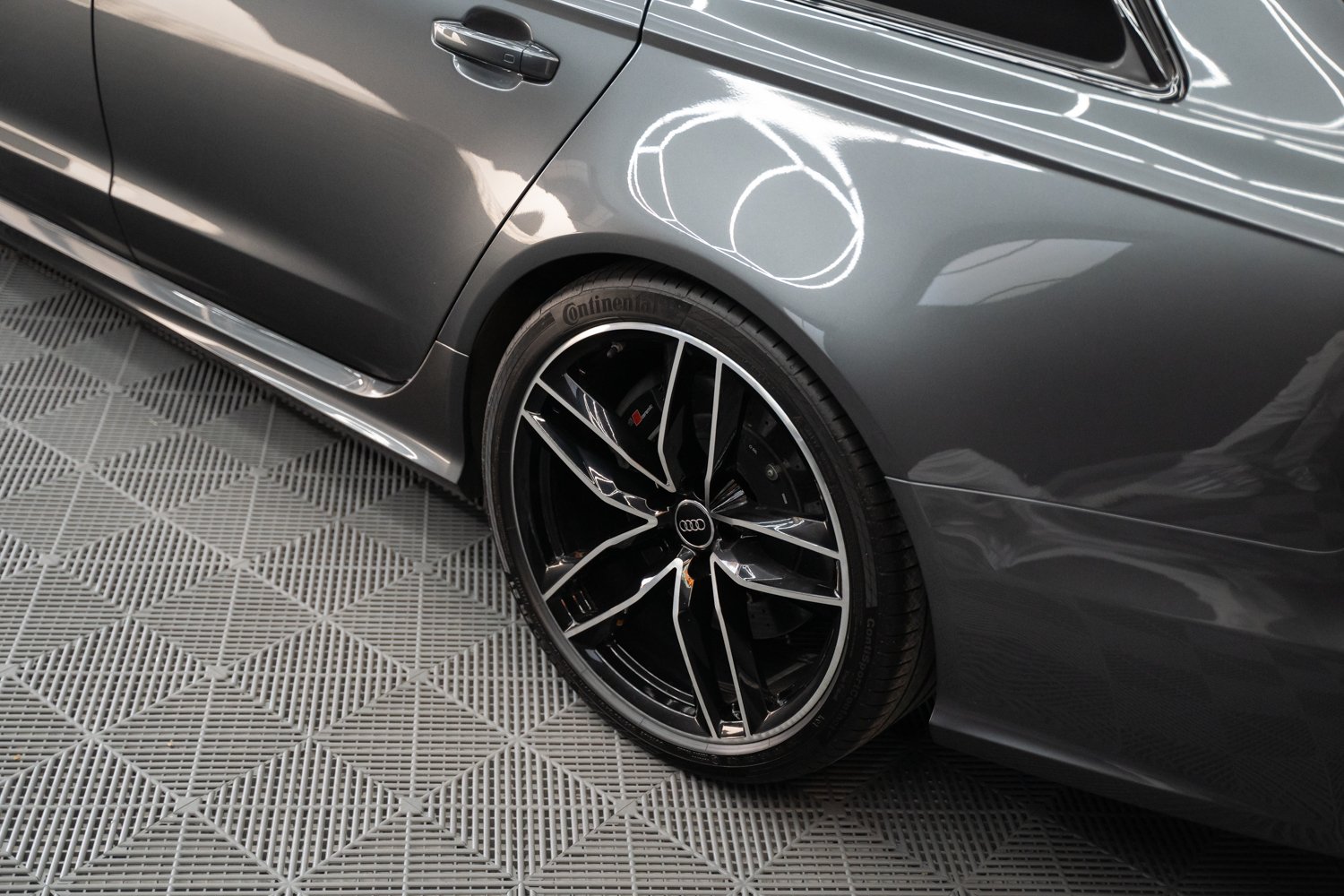 Audi-RS6-C7-16.jpg