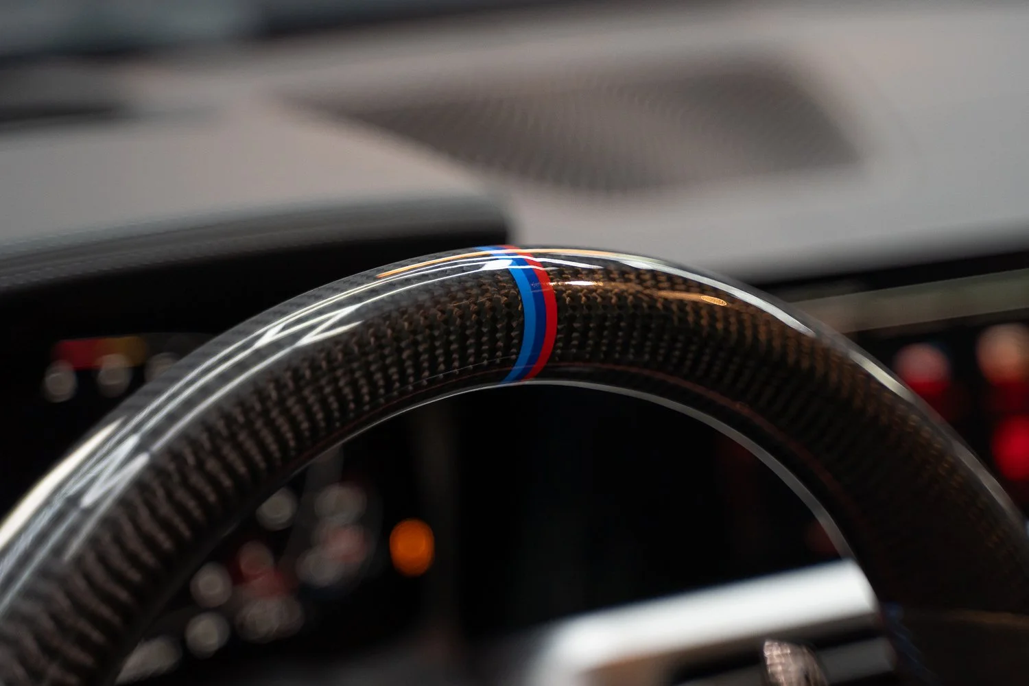 BMW-M3-Black-Carbon_hood-105.jpg