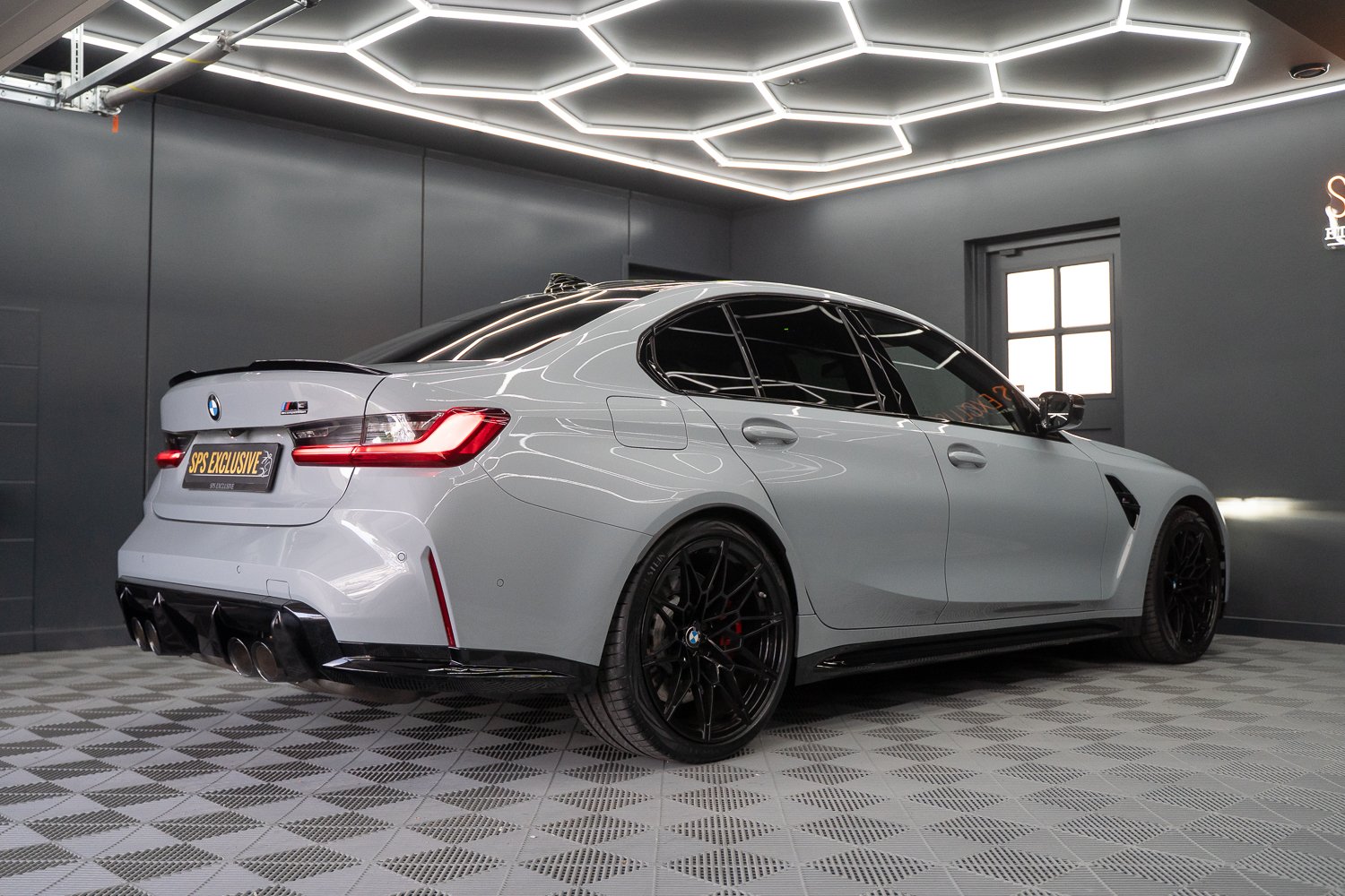 BMW-M3-Competition-blackwheels-28.jpg
