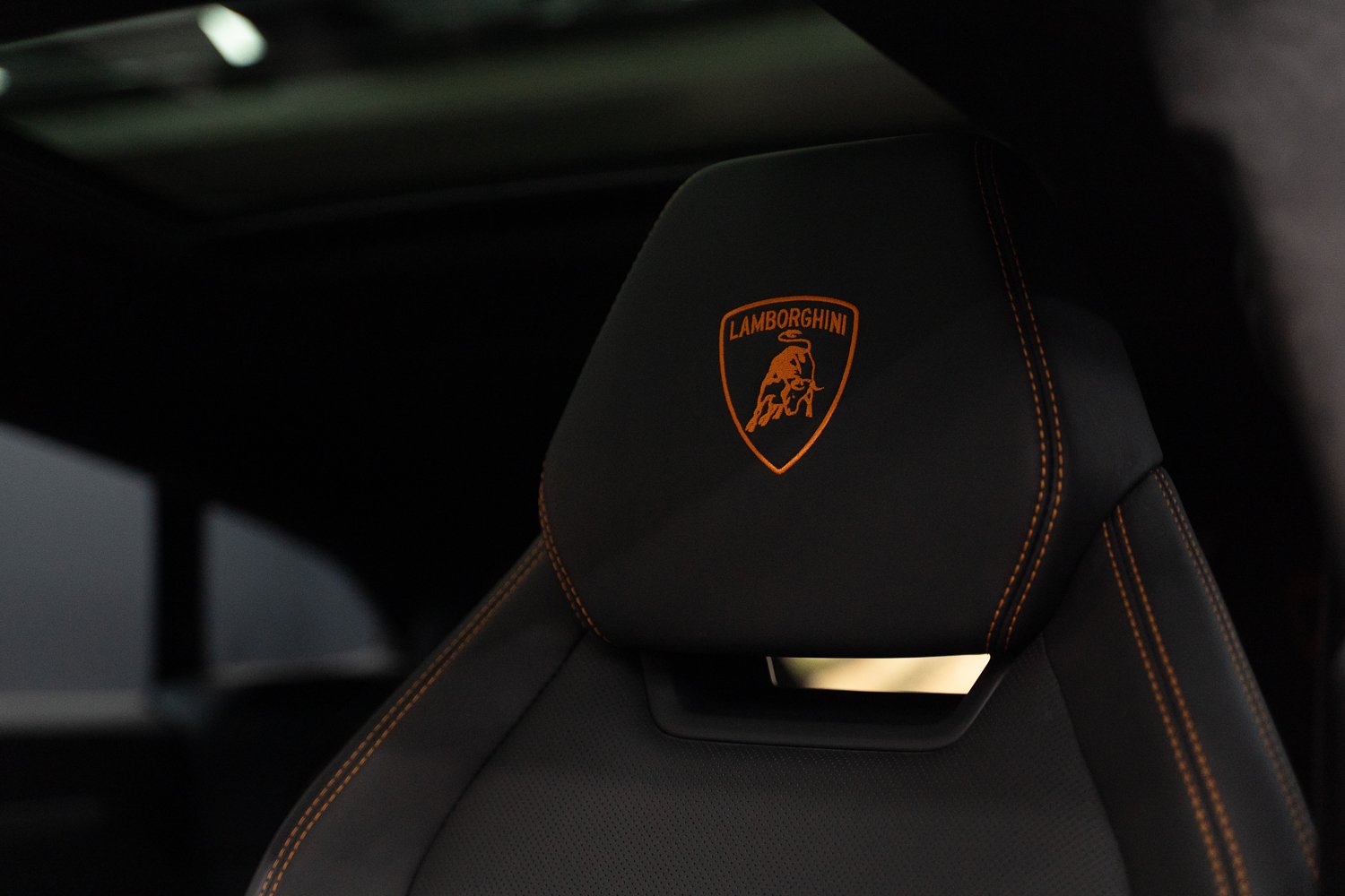 Lamborghini-Urus-Zwart-78.jpg