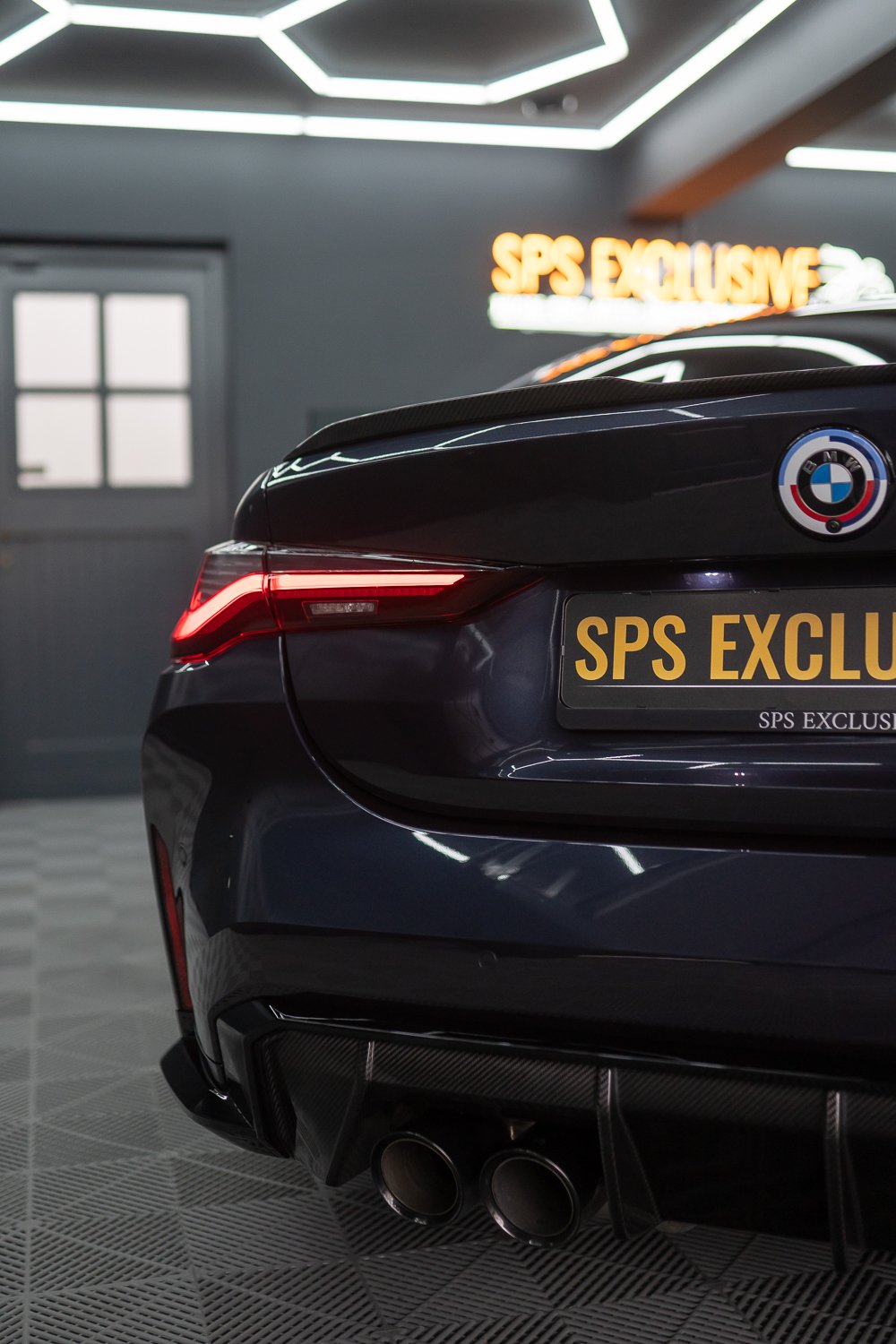BMW-M4-Comp-50jahre-edition-43.jpg