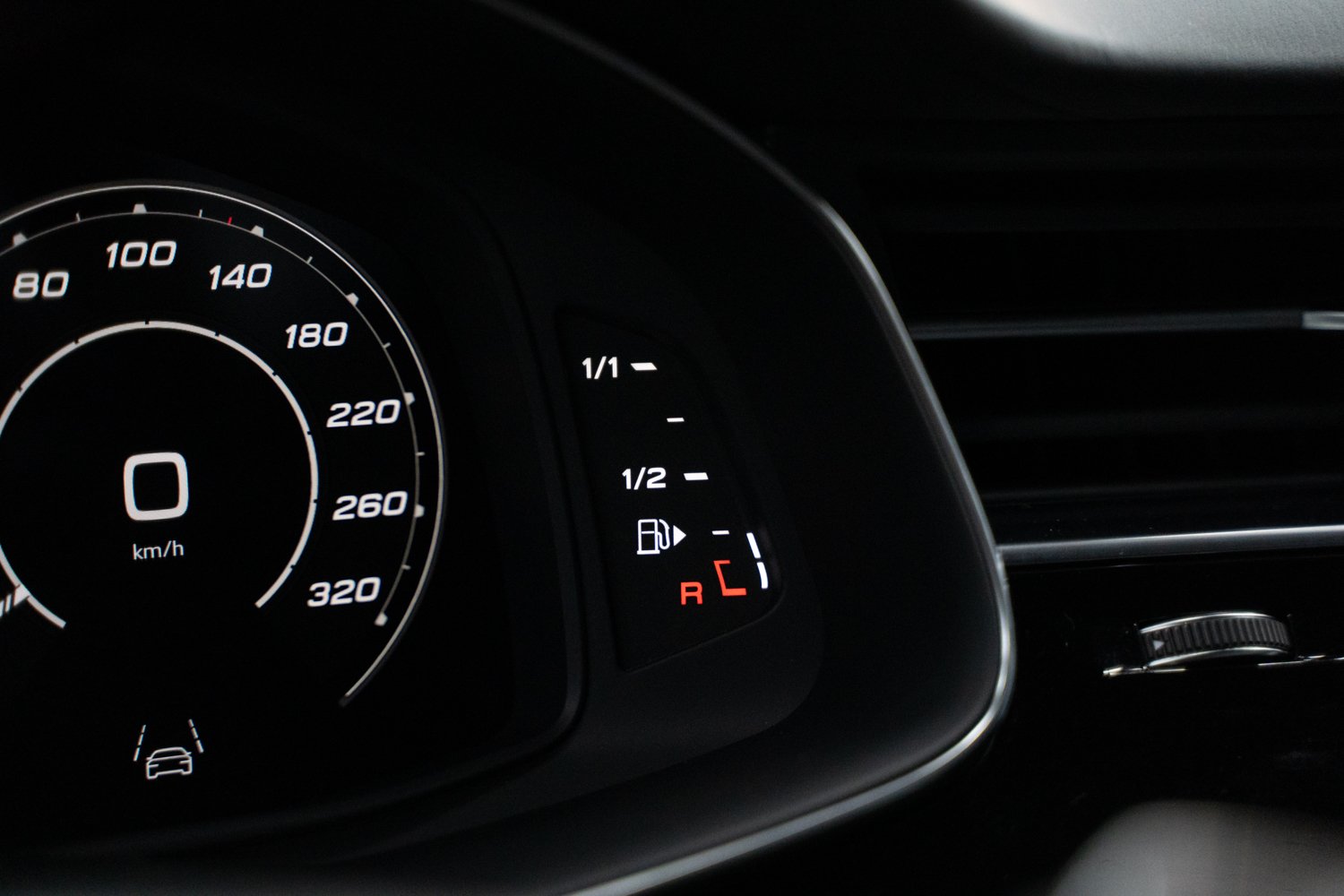 Audi-RSQ8-Zwart-87.jpg