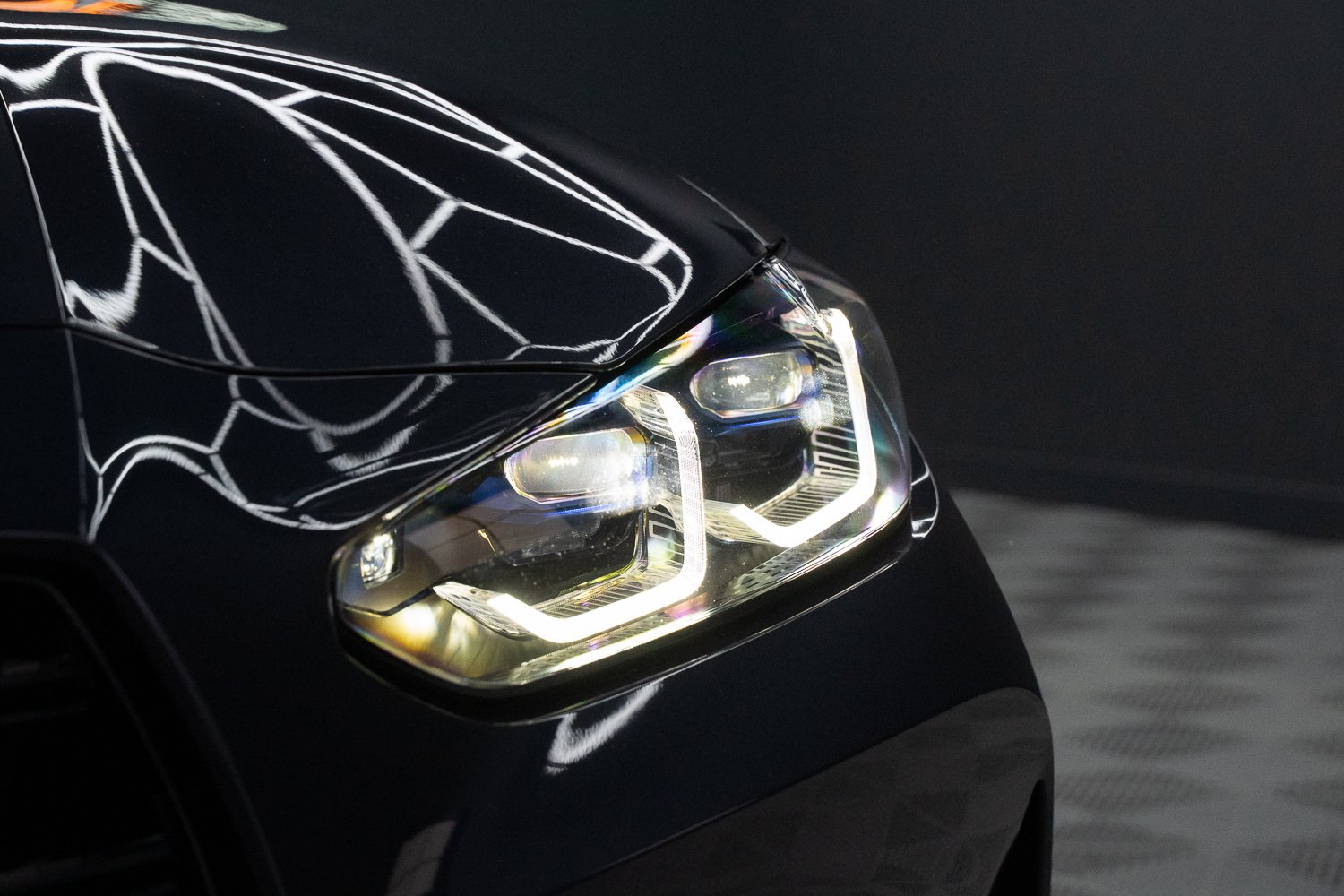 BMW-M4-Comp-50jahre-edition-21.jpg