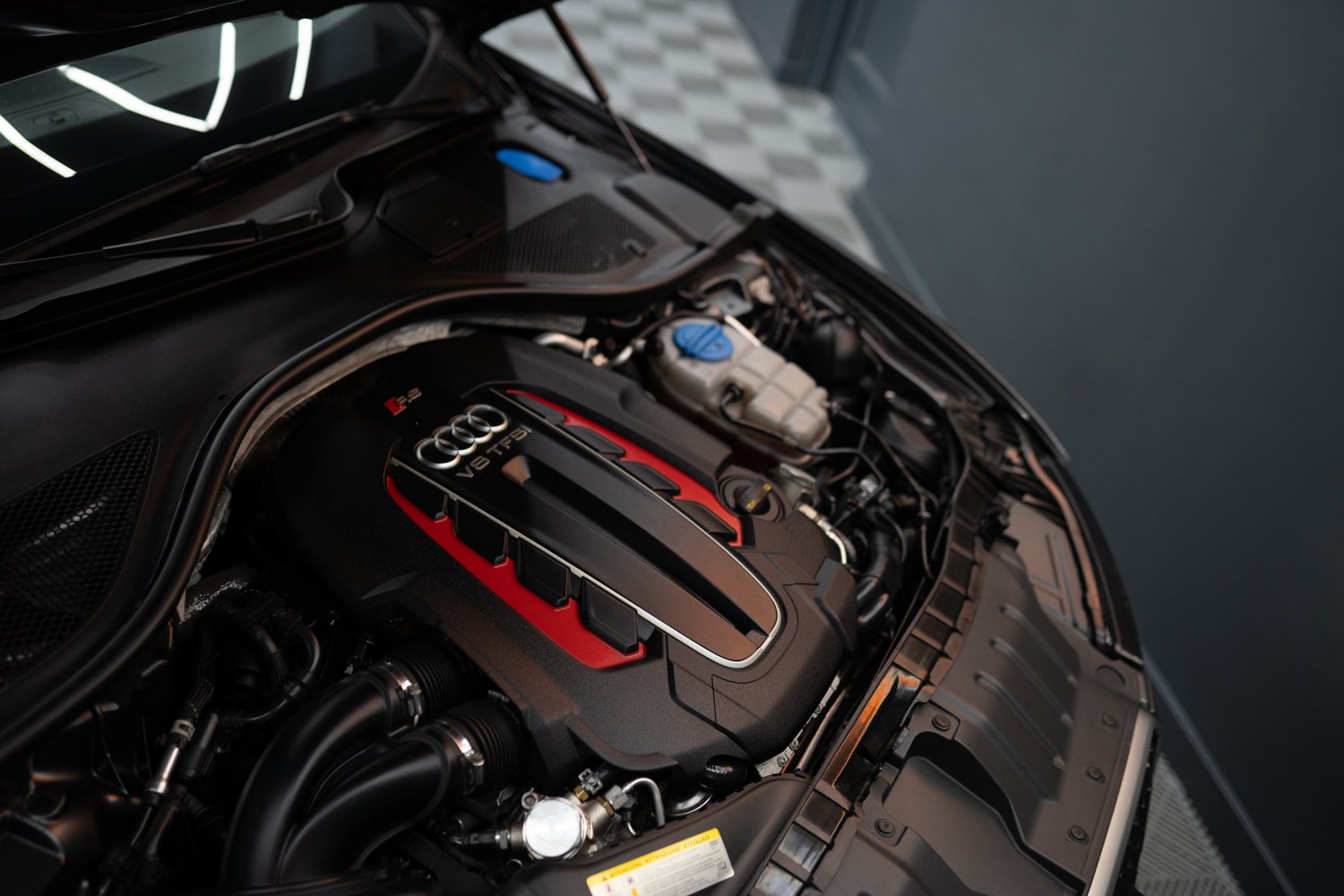 Audi-RS6-C7-79.jpg