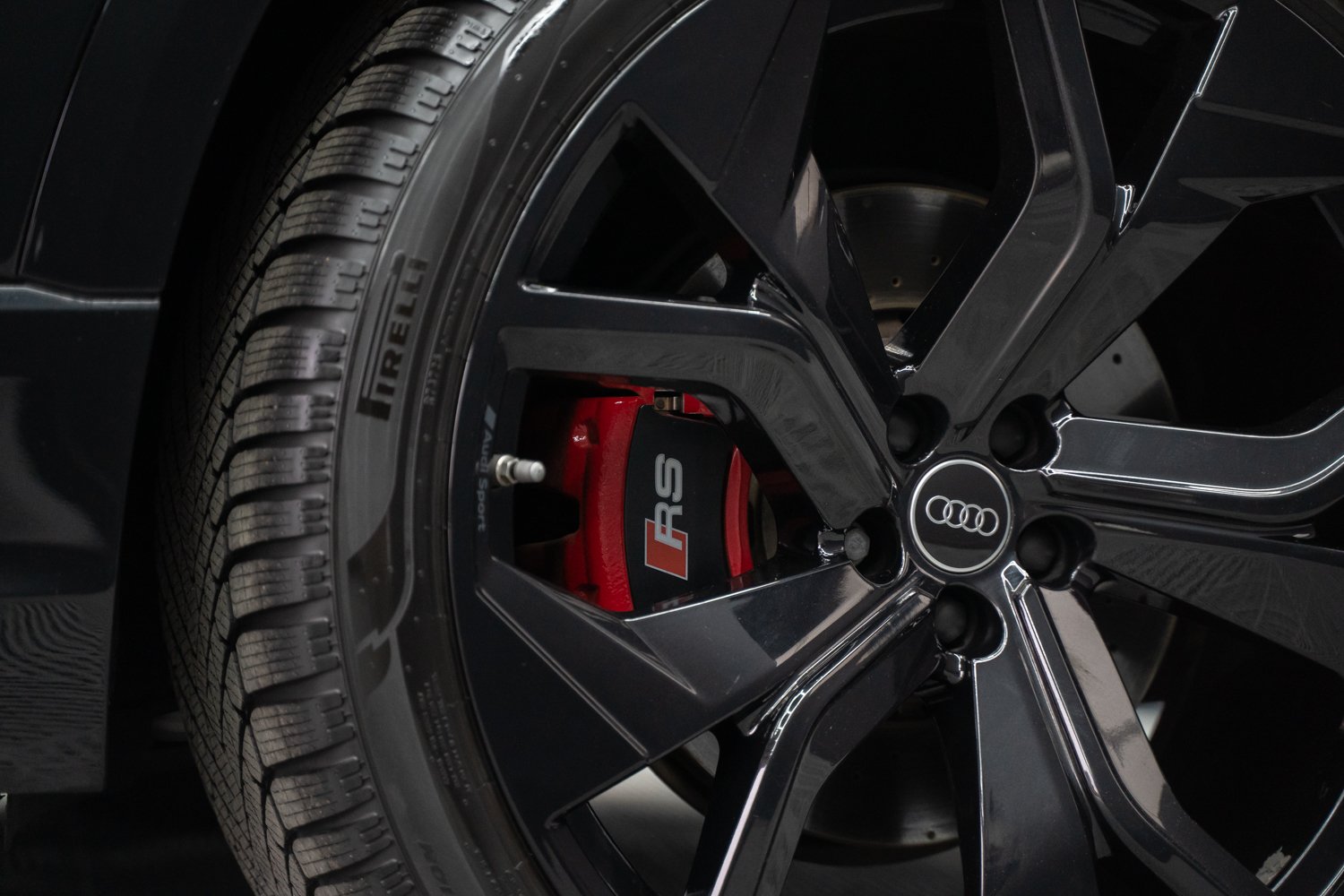 Audi-RSQ8-Zwart-40.jpg