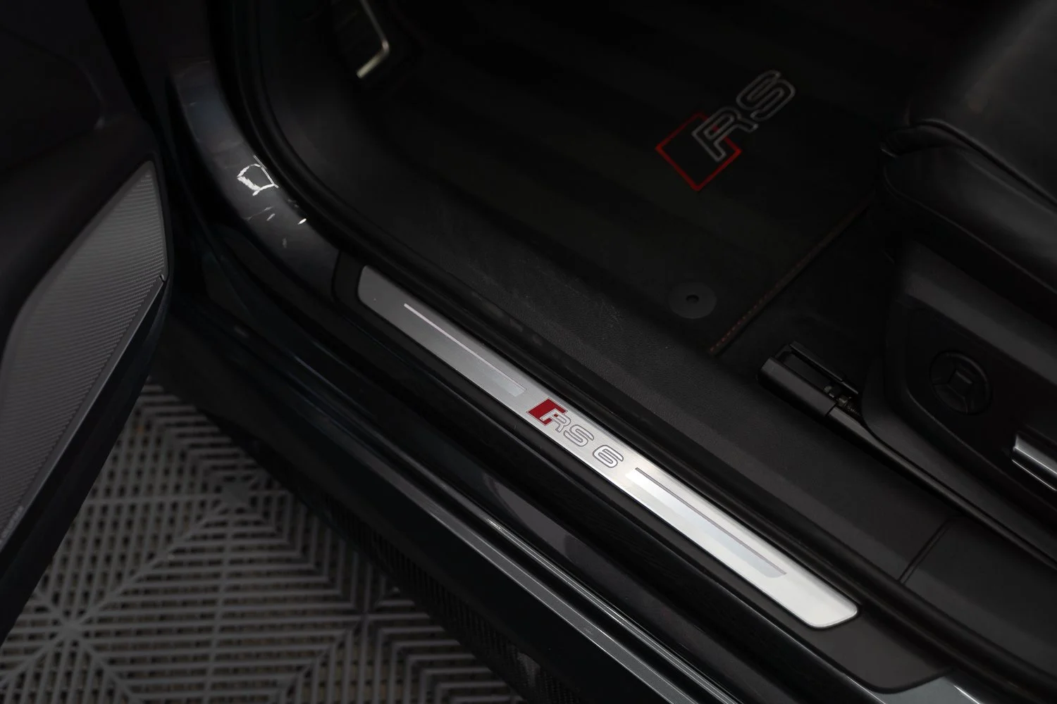 RS6-Grey-84.jpg