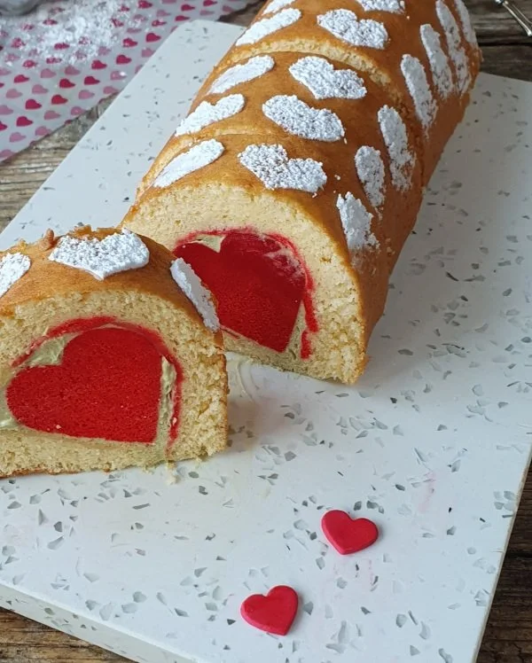 Rotolo giapponese con cuore 1.jpg