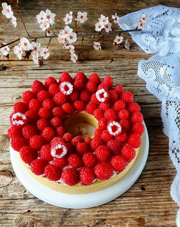 Crostata-savarin ai lamponi