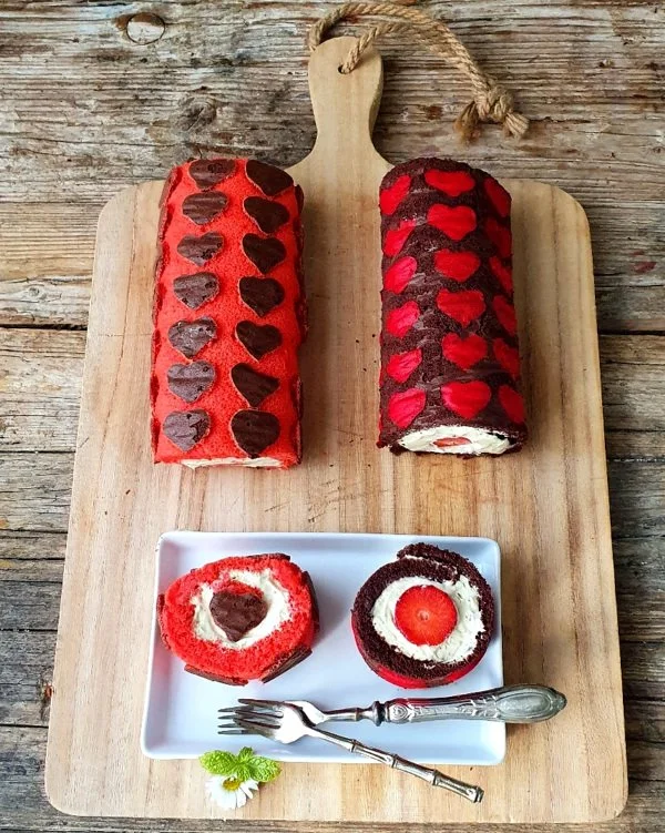 Rotolo dolce con cuoricini.jpg