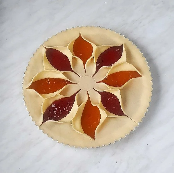 Crostata a fiore.jpg