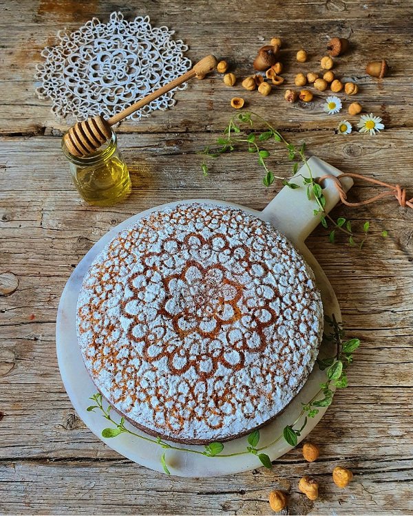 Torta nocciole e albumi.jpg