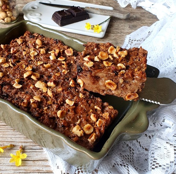 Torta di pane con nocciole.jpg