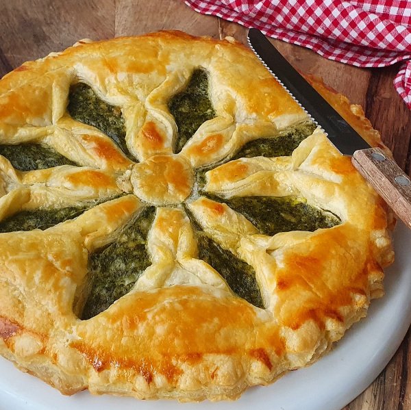 Sfoglia a fiore con scamorza ed erbette 1.jpg