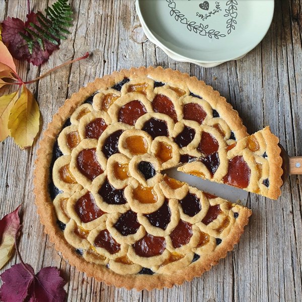 Crostata con confetture.jpg