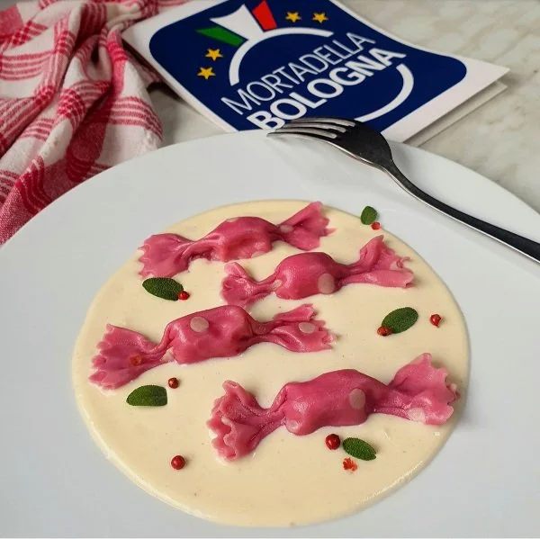 Ravioli caramella a pois con mortadella bologna igp 1.jpg