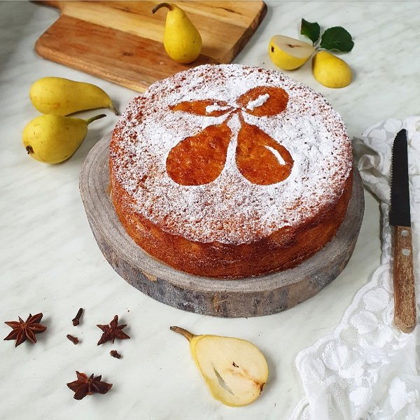Torta con pere cotte