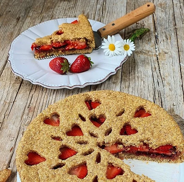 Crostata integrale con fragole 1.jpg