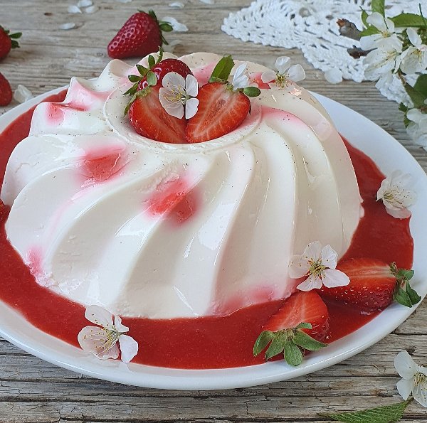 Panna cotta con fragole