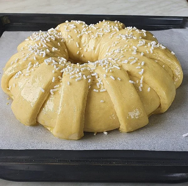 Pan brioche con crema e amarene 2.jpg