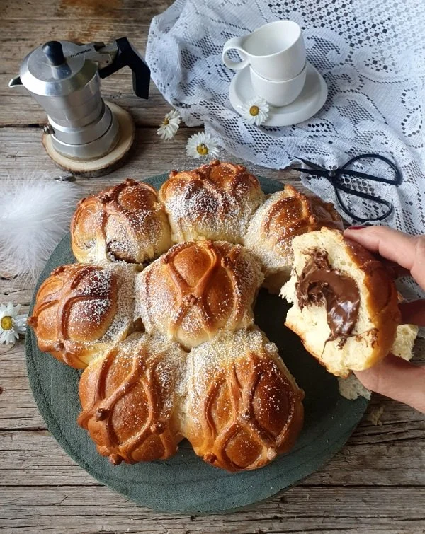 Pan brioche con crema e amarene 5.jpg