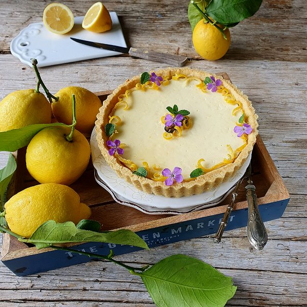 Crostata con crema al limone.jpg