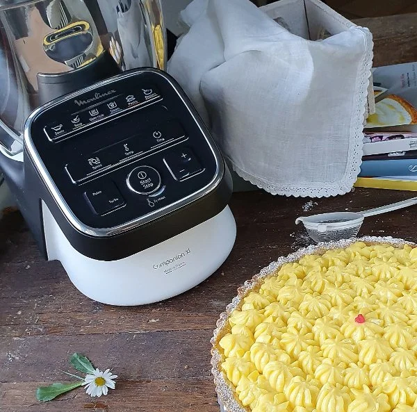 Crostata con crema pasticcera 1.jpg