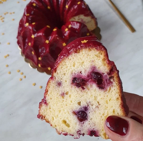 Ciambella al mascarpone e frutti di bosco 2.jpg