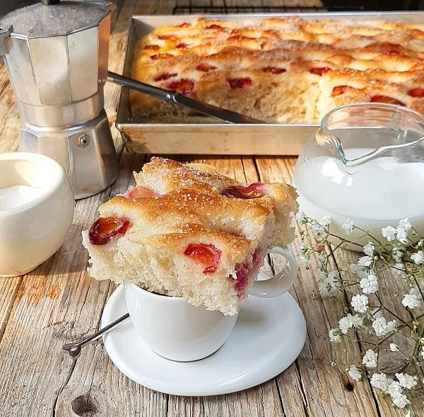 Focaccia dolce 1.jpg