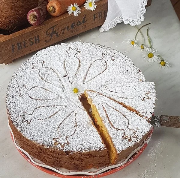 Torta CCC (carote cocco cioccolato).jpg