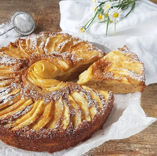 Torta di mele e yogurt 1.jpg
