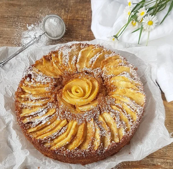 Torta di mele e yogurt