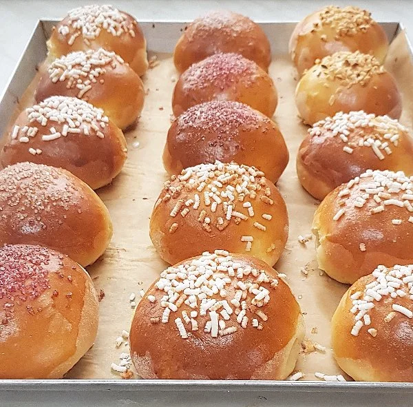 Panini dolci con latte alle mandorle 1.jpg