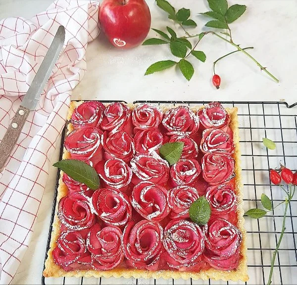 Crostata rosa di mele