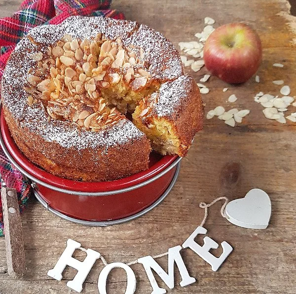Torta di mele e mandorle