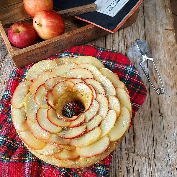 Chiffon cake alle mele.jpg
