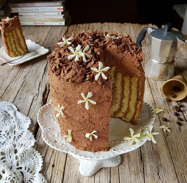 Torta verticale con ganache al caffè
