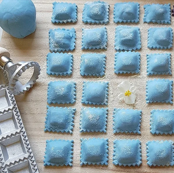 ravioliazzurri.jpg