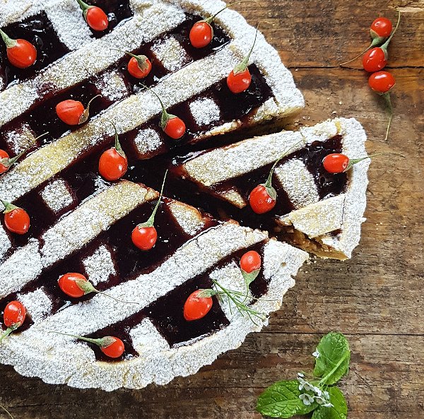 crostata con bacche di goji 1.jpg